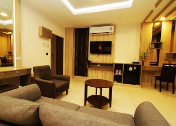 Contrast Accommodation Deals with Your Advantage
