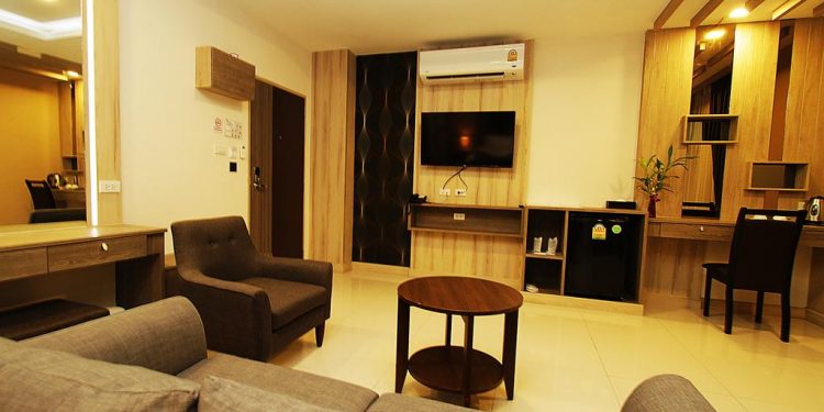 Contrast Accommodation Deals with Your Advantage