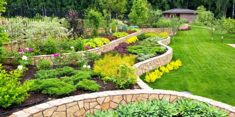 How Do Hotels Maintain An Impressive Garden Landscape?