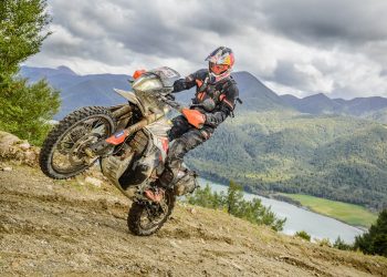 HELPFUL TIPS FOR OFF-ROAD ADVENTURE BIKE RIDING