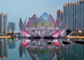 Urban Canvases: Exploring Cities Adorned with Art and Architectural Masterpieces